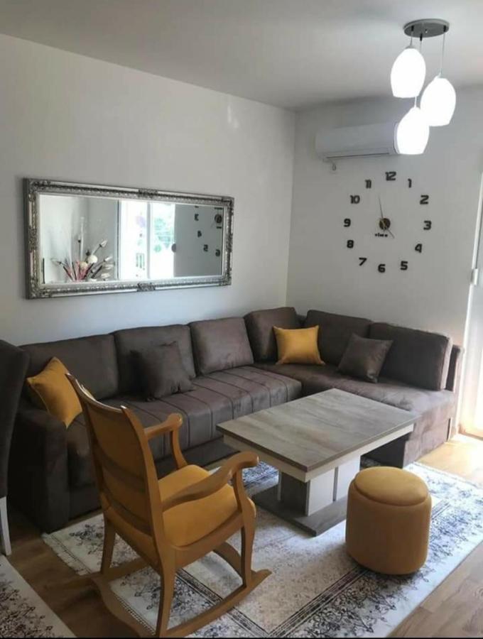 Kenza Jednosobni Stanovi Apartment Podgorica Bagian luar foto